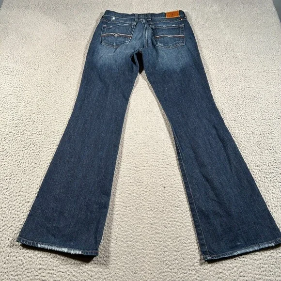 Classic Blue Denim Women's Jeans - Picture 2 of 11